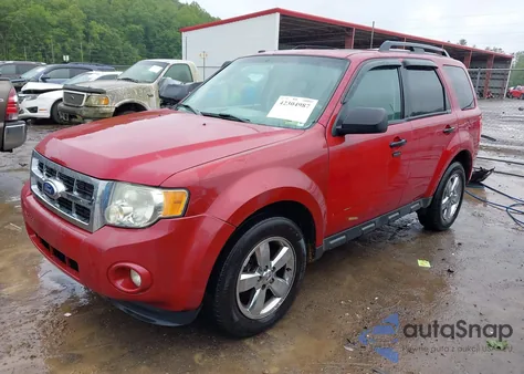 2011 Ford Escape Xlt z USA, uszkodzony, nr VIN 1FMCU9DG6BKB81928